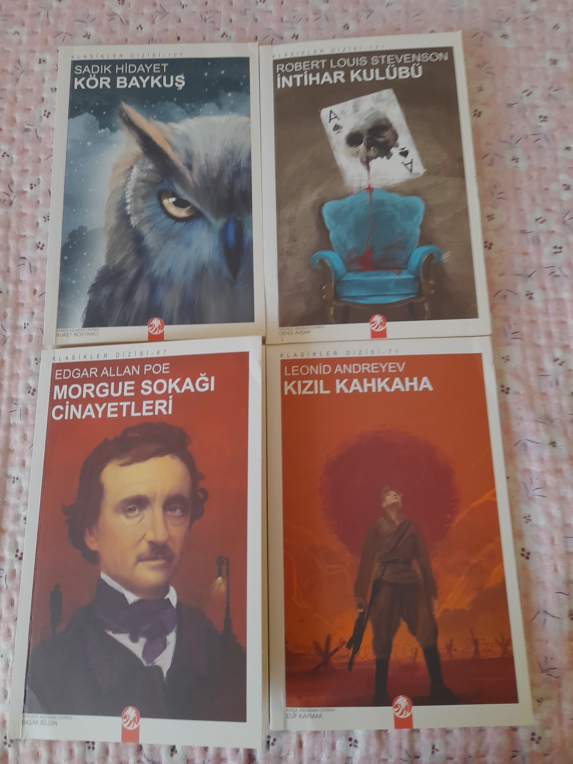 4 kitap bile