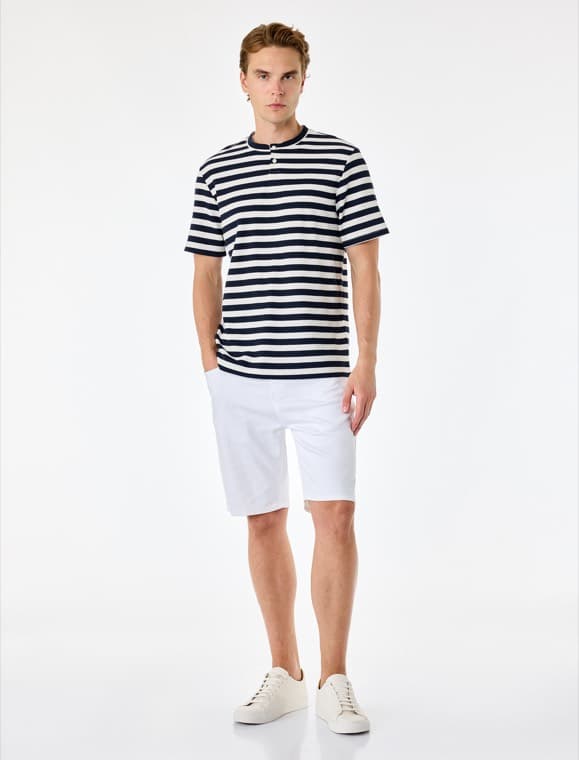 Regular Fit Kısa Kollu Düğmeli Henley Yaka Çizgili Tişört — 2