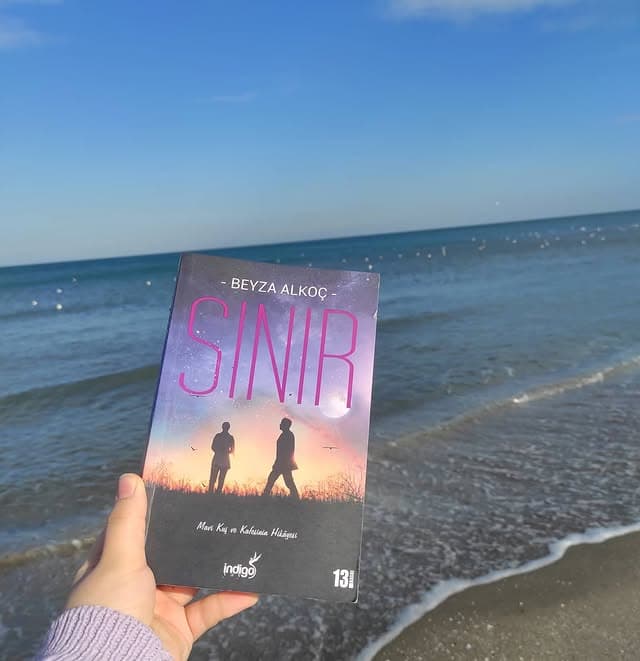 Sınır: Mavi Kuş ve Kafesinin Hikayesi